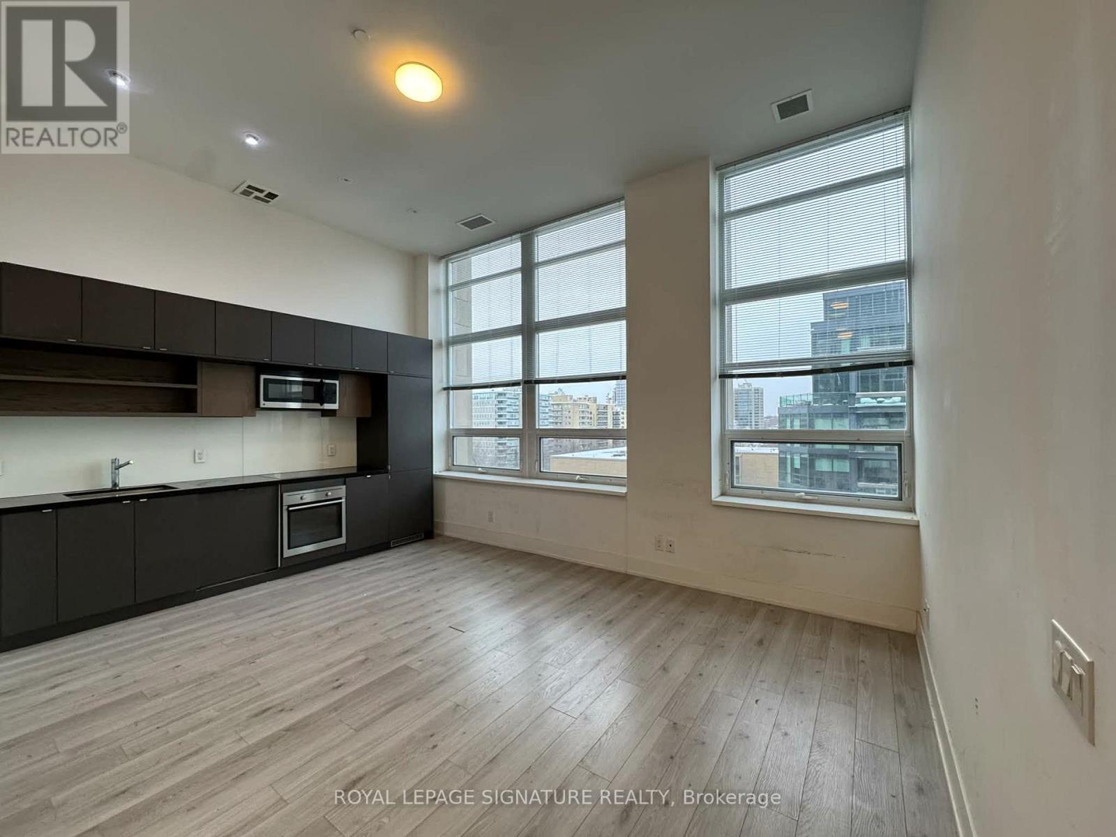 802 - 111 St Clair Avenue W, Toronto, Ontario  M4V 1N5 - Photo 10 - C13097812