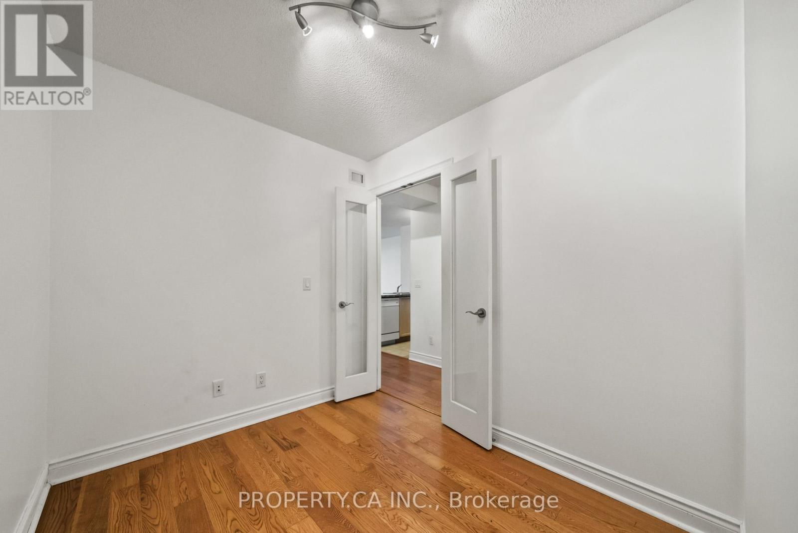 309 - 15 Greenview Avenue, Toronto, Ontario  M2M 4M7 - Photo 9 - C13097926