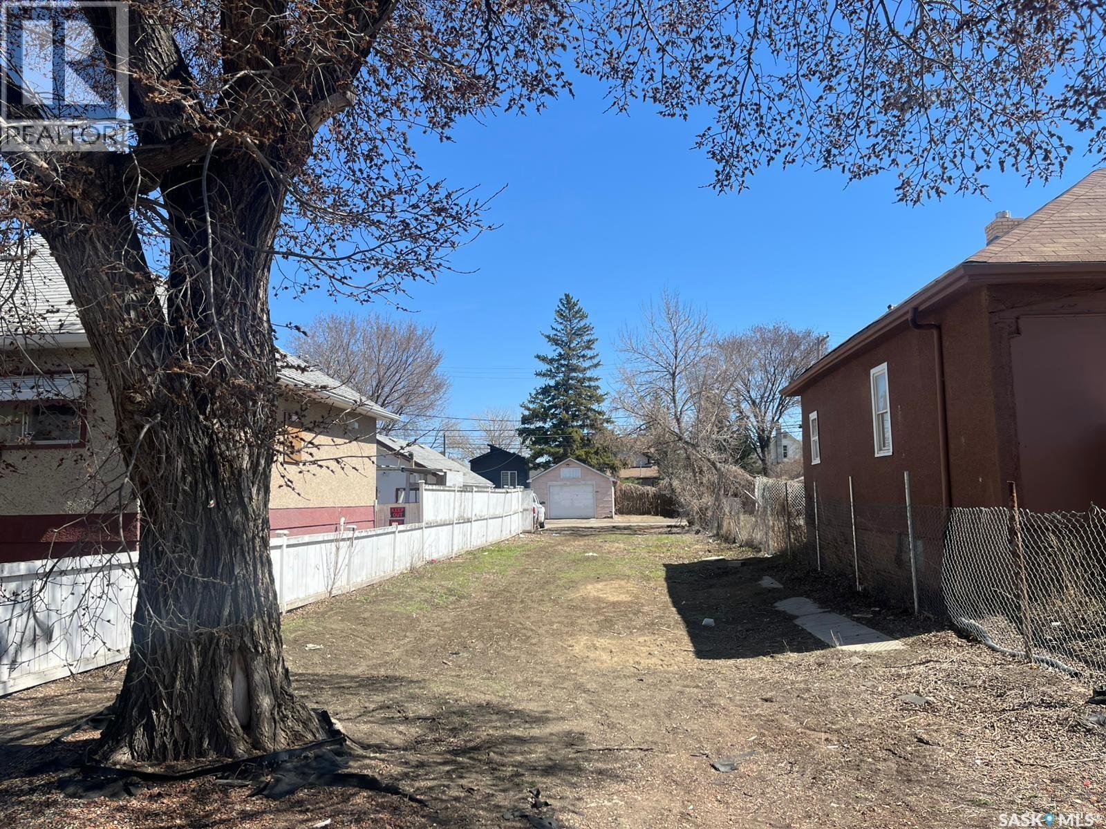 1657 Toronto Street, Regina, Saskatchewan  S4P 1M3 - Photo 1 - SK034980