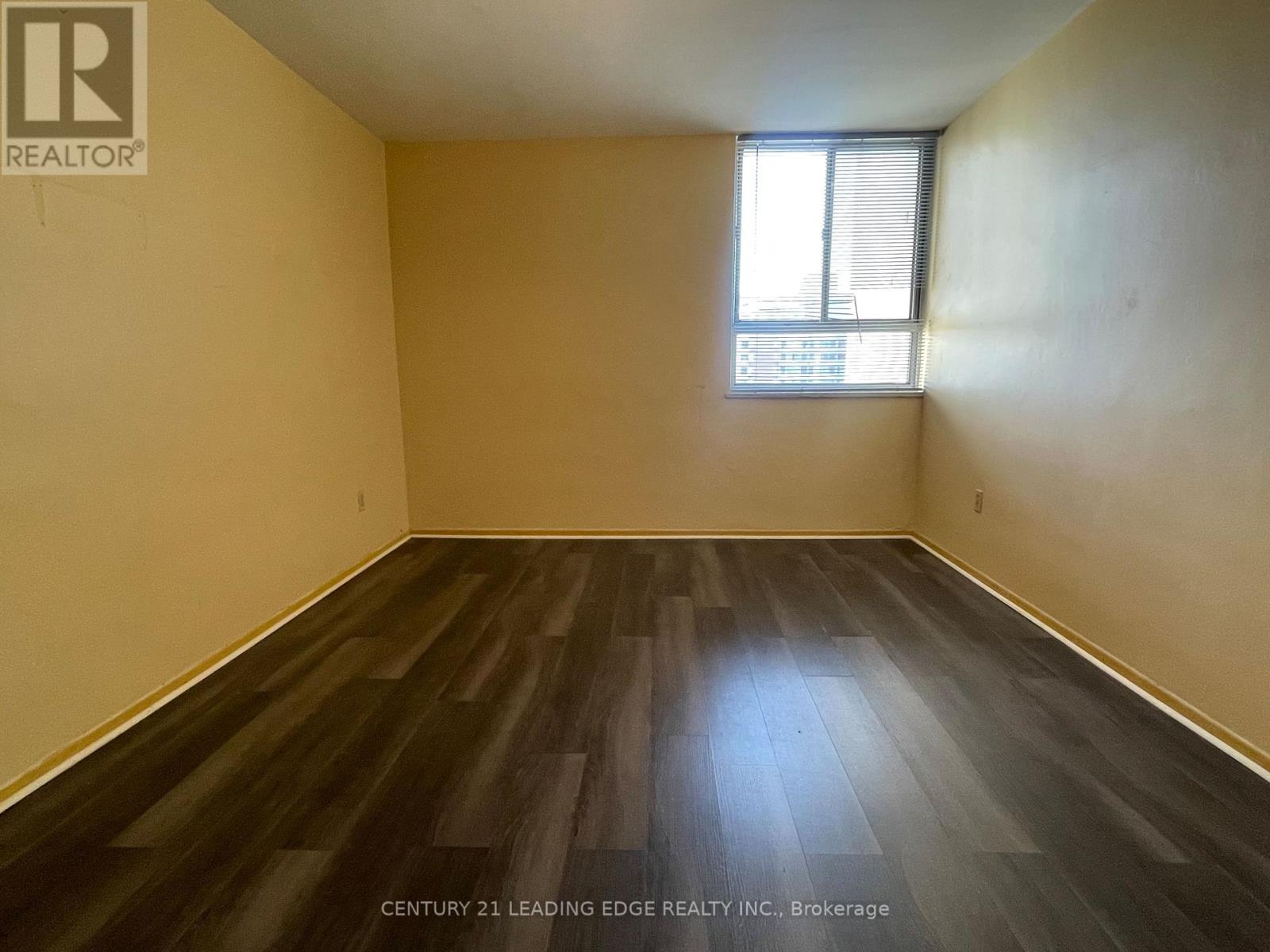 2411 - 5 MASSEY SQUARE, Toronto, Ontario