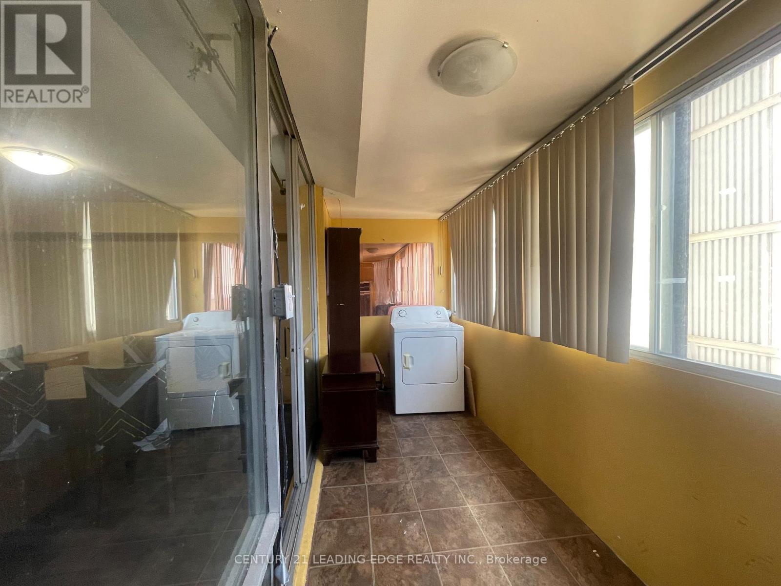 2411 - 5 Massey Square, Toronto, Ontario  M4C 5L6 - Photo 10 - E13097890