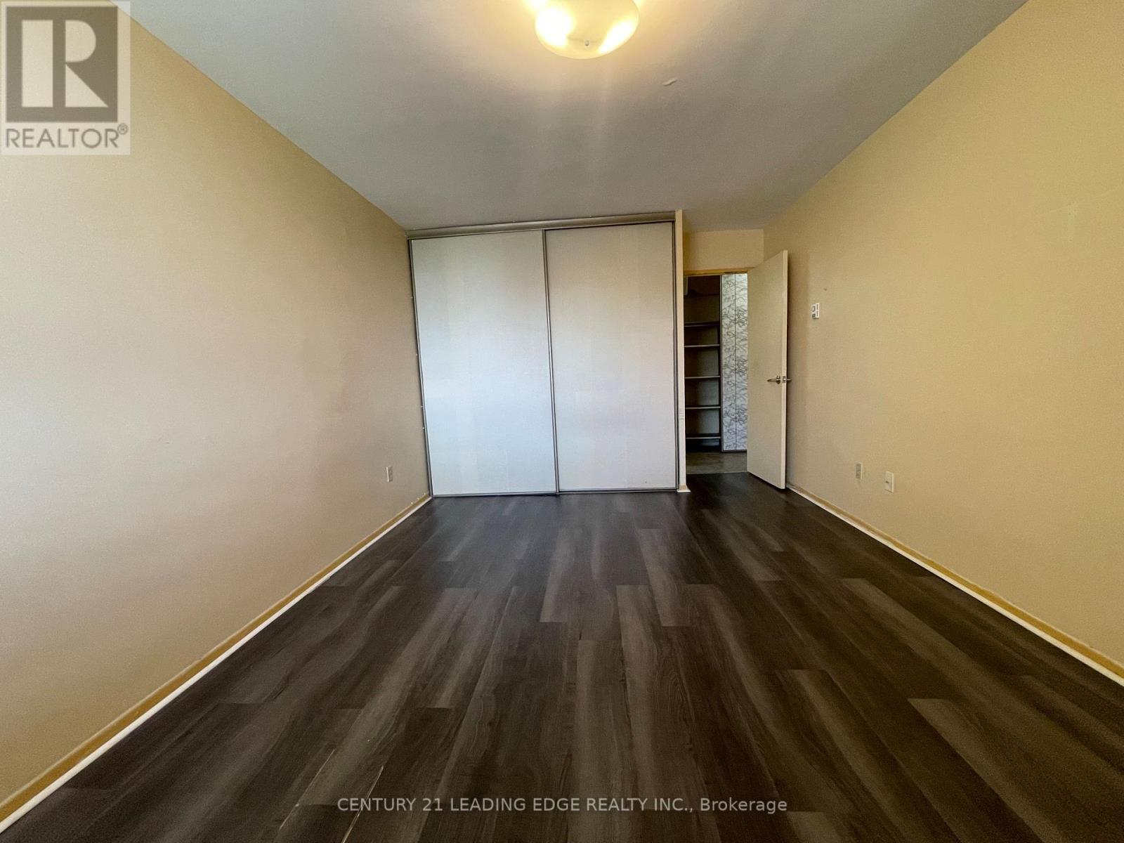 2411 - 5 Massey Square, Toronto, Ontario  M4C 5L6 - Photo 2 - E13097890
