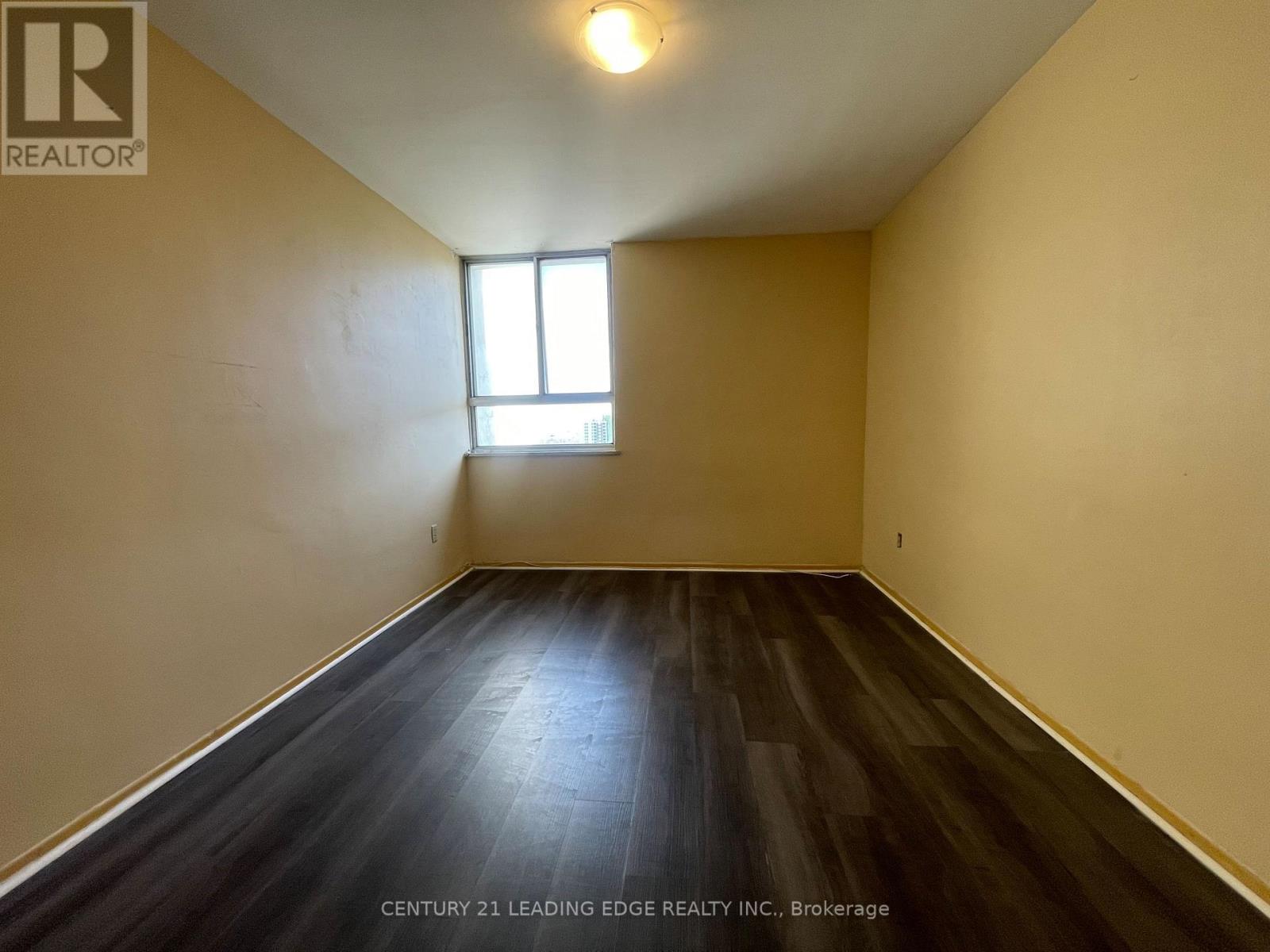 2411 - 5 Massey Square, Toronto, Ontario  M4C 5L6 - Photo 4 - E13097890