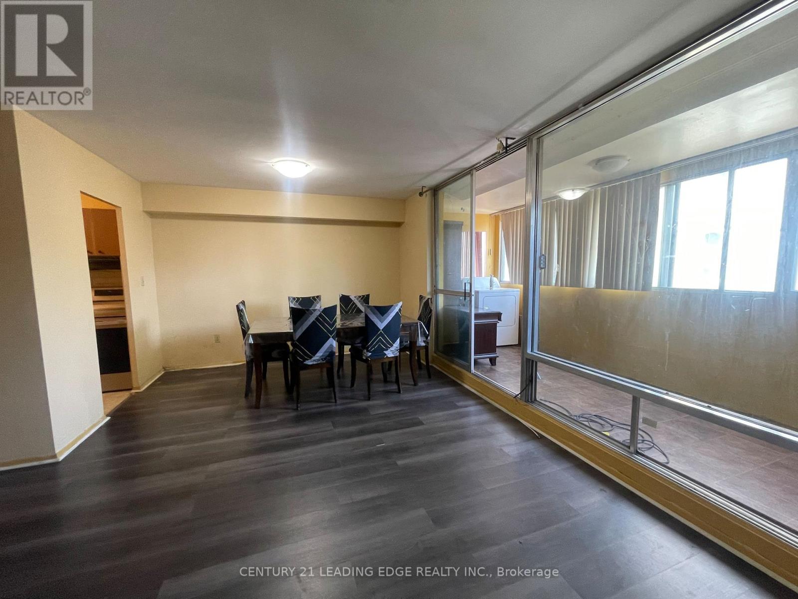 2411 - 5 Massey Square, Toronto, Ontario  M4C 5L6 - Photo 5 - E13097890