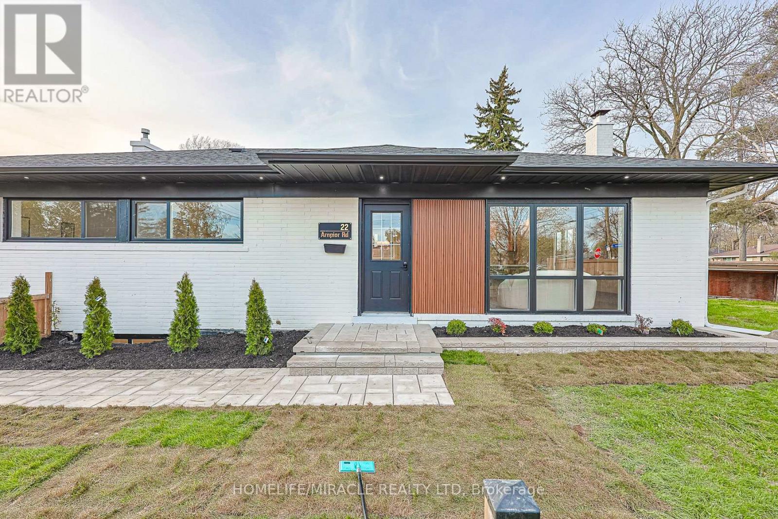 22 ARNPRIOR ROAD, Toronto, Ontario