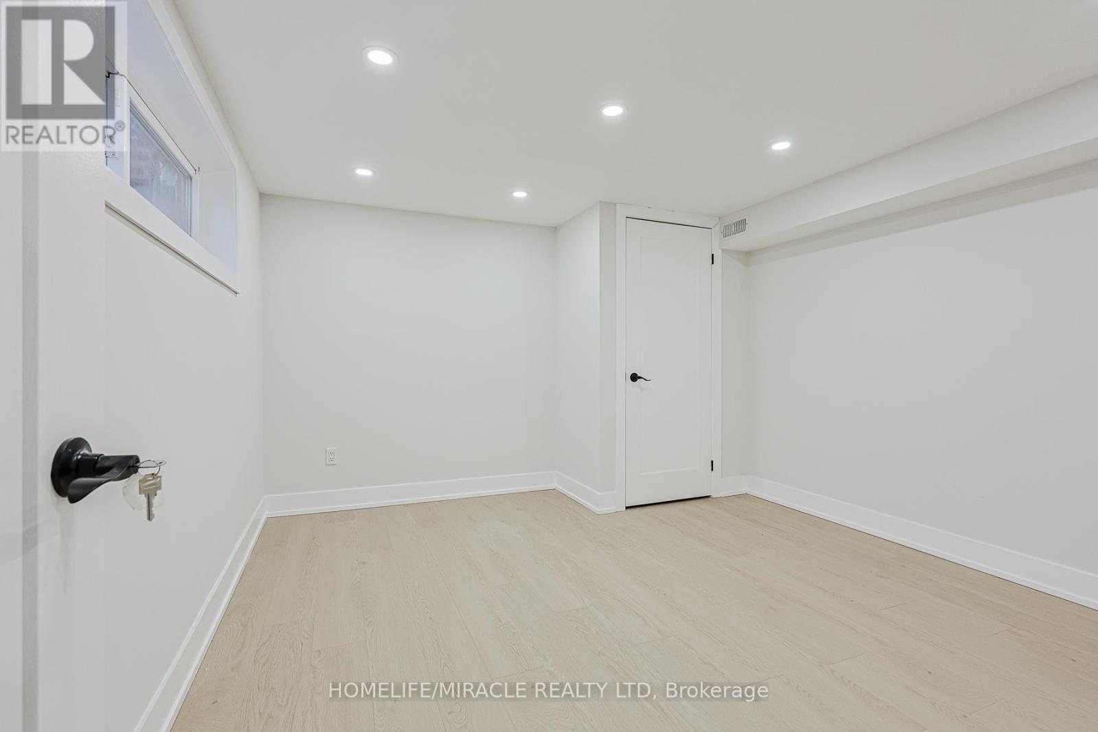 22 Arnprior Road, Toronto, Ontario  M1K 5A6 - Photo 28 - E13097956