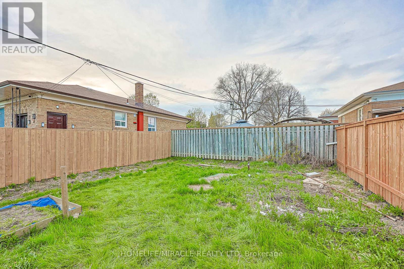 22 Arnprior Road, Toronto, Ontario  M1K 5A6 - Photo 36 - E13097956