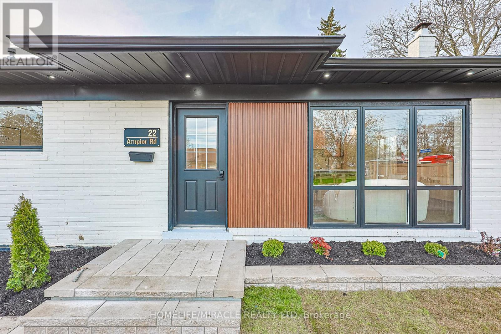 22 Arnprior Road, Toronto, Ontario  M1K 5A6 - Photo 5 - E13097956