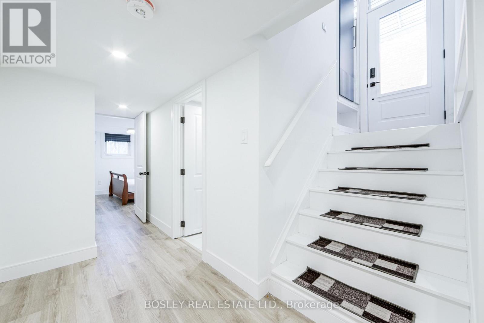 Unit A - 13 Ravina Crescent, Toronto, Ontario  M4J 3L9 - Photo 6 - E13097982