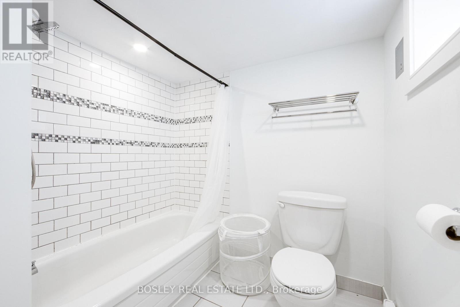 Unit A - 13 Ravina Crescent, Toronto, Ontario  M4J 3L9 - Photo 7 - E13097982