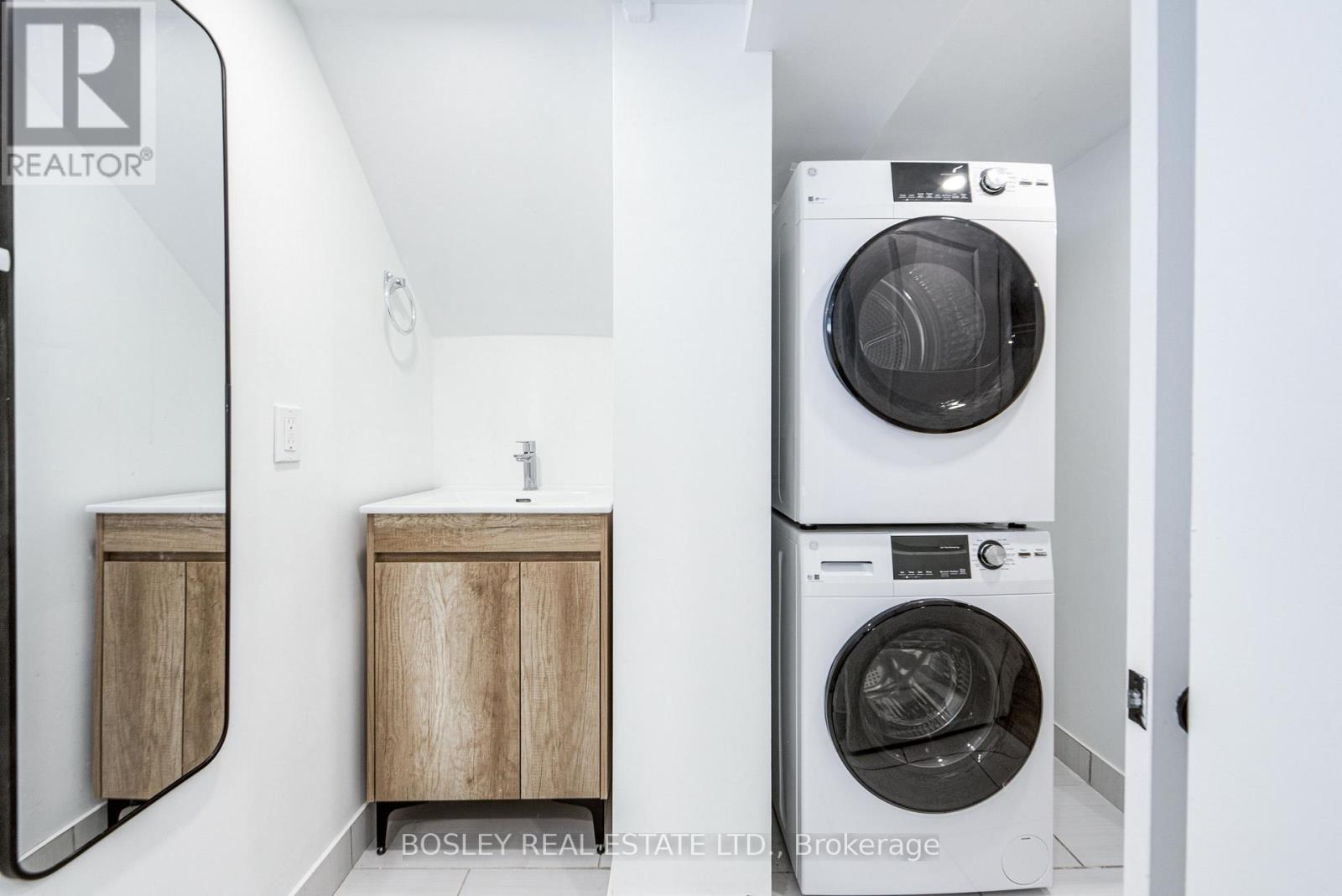 Unit A - 13 Ravina Crescent, Toronto, Ontario  M4J 3L9 - Photo 8 - E13097982
