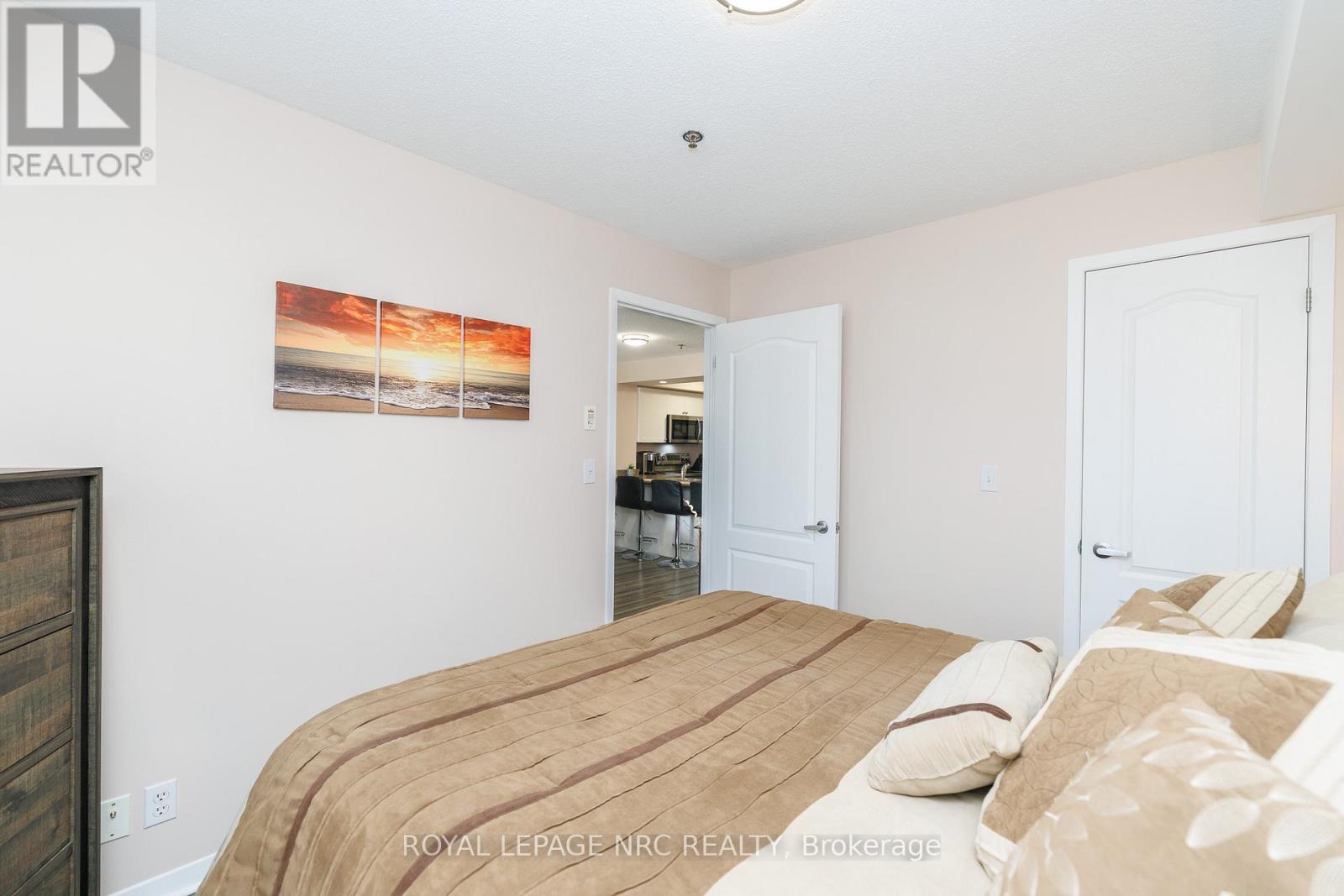 1209 - 330 Prince Charles Drive S, Welland, Ontario  L3C 7B3 - Photo 22 - X13003478