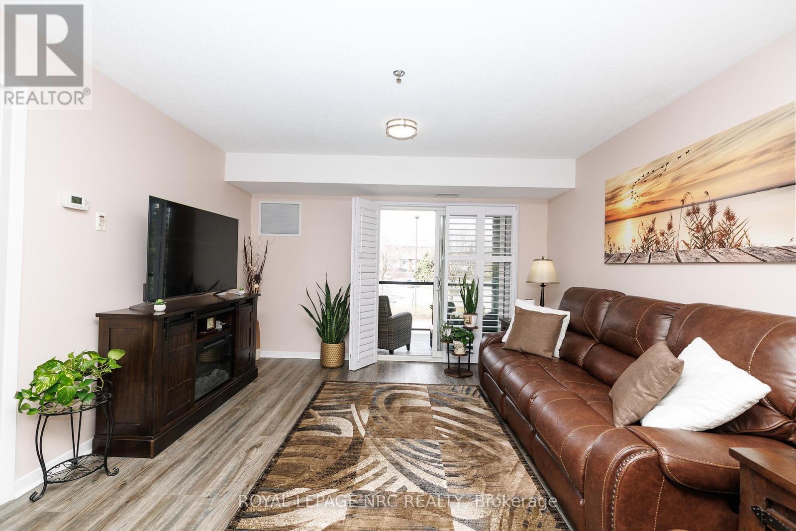 1209 - 330 Prince Charles Drive S, Welland, Ontario  L3C 7B3 - Photo 12 - X13003478