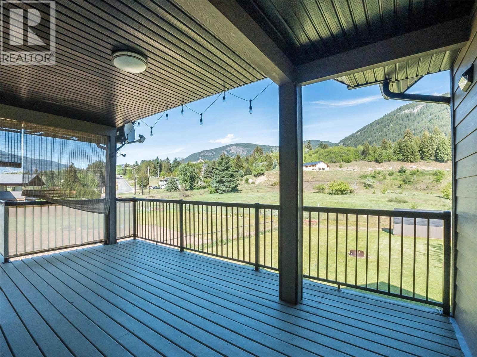 892 Waterloo Road, Castlegar, British Columbia  V1N 4K8 - Photo 58 - 10386374