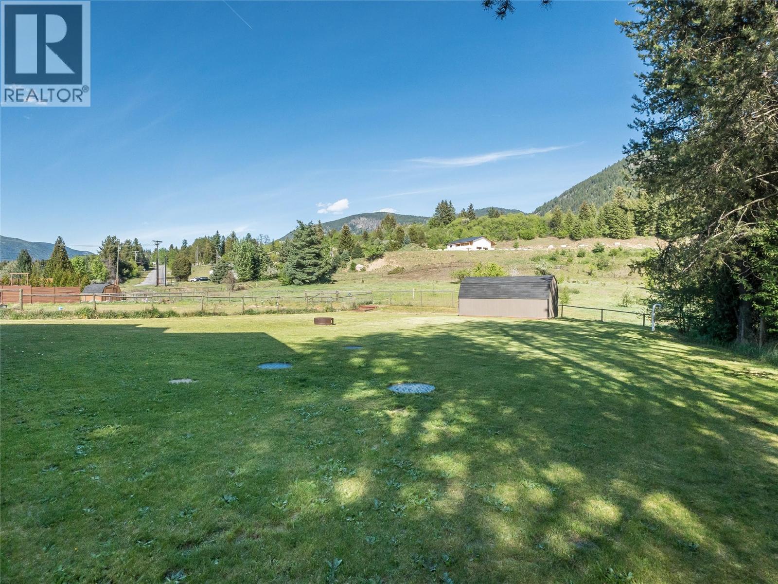 892 Waterloo Road, Castlegar, British Columbia  V1N 4K8 - Photo 64 - 10386374
