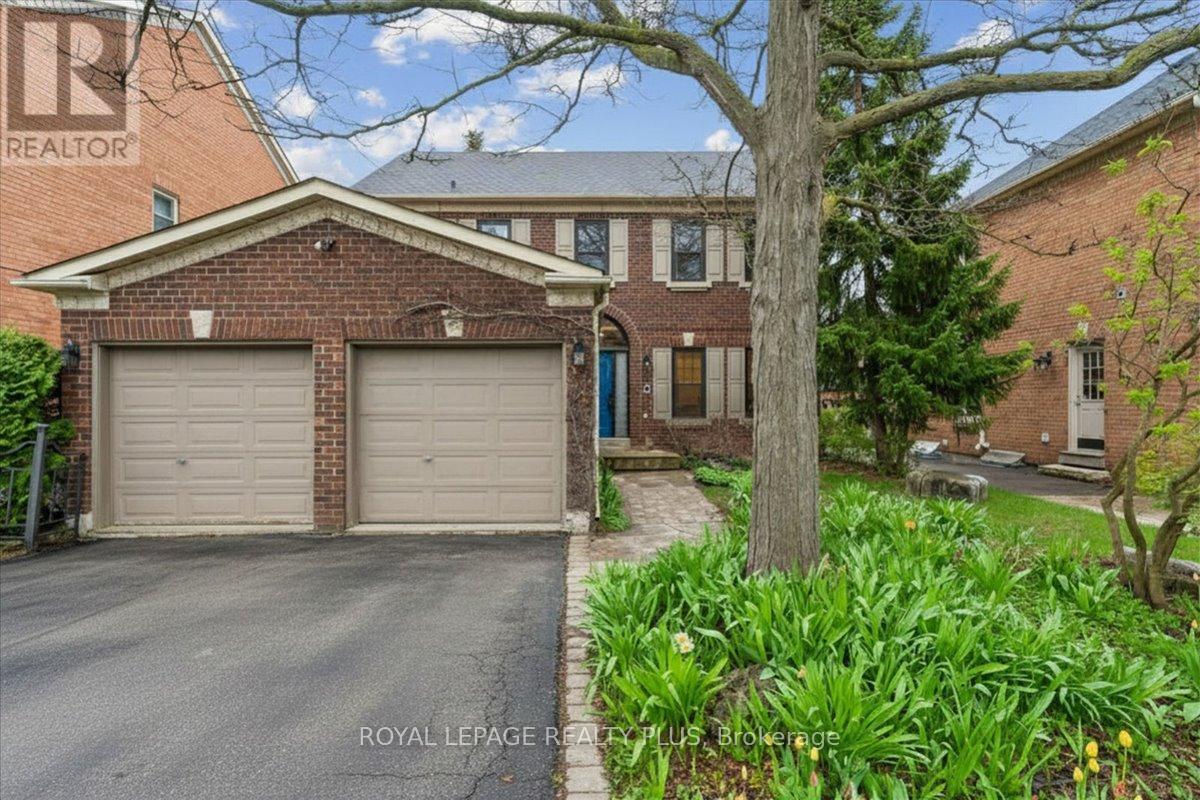 34 Theobalds Circle, Richmond Hill, Ontario  L4C 9C6 - Photo 2 - N13097954