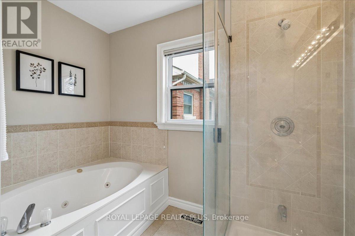 34 Theobalds Circle, Richmond Hill, Ontario  L4C 9C6 - Photo 28 - N13097954