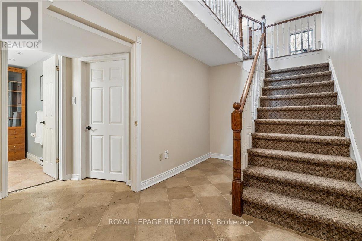 34 Theobalds Circle, Richmond Hill, Ontario  L4C 9C6 - Photo 35 - N13097954