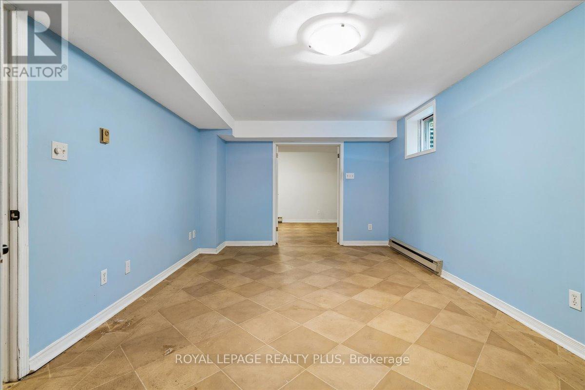 34 Theobalds Circle, Richmond Hill, Ontario  L4C 9C6 - Photo 36 - N13097954