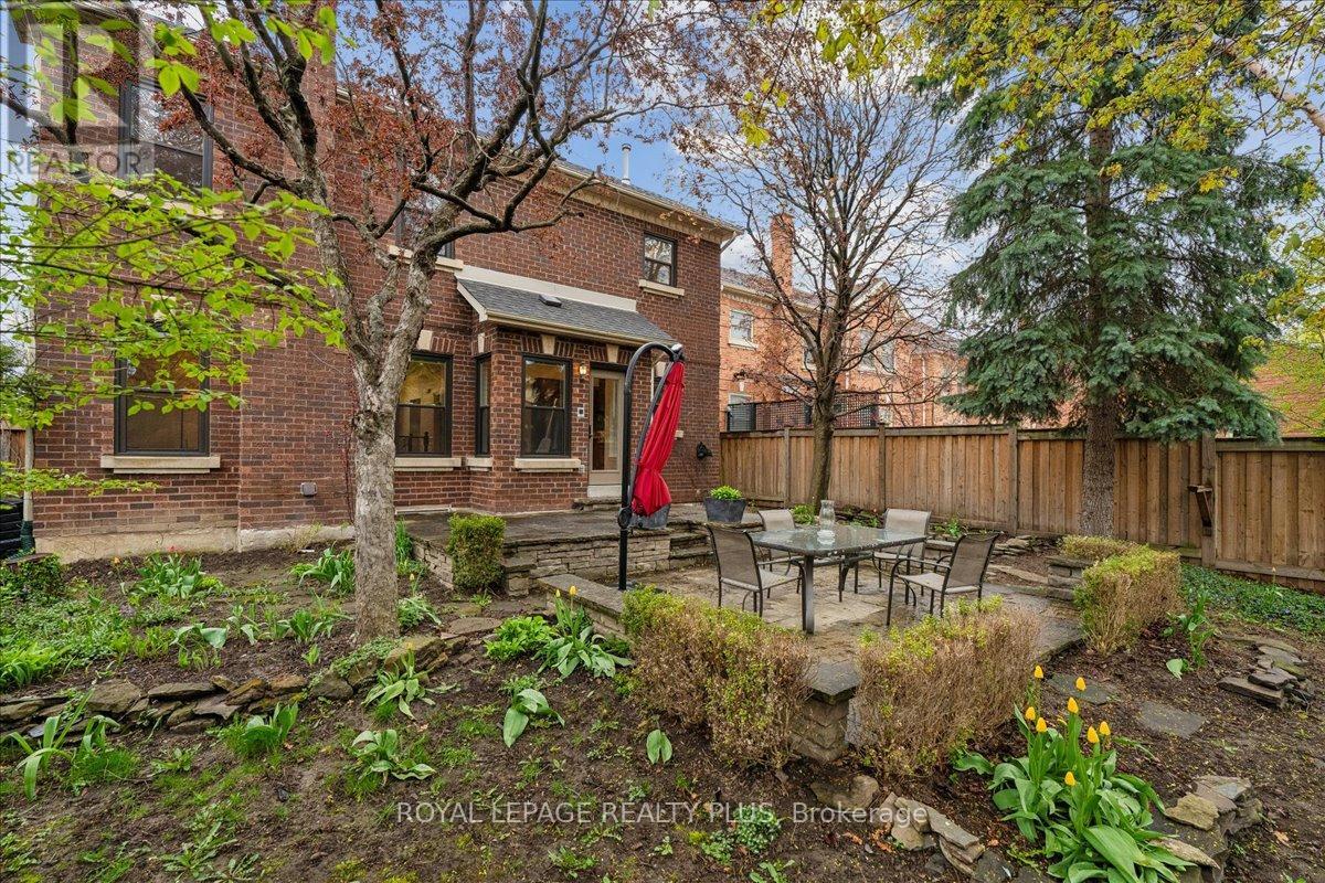 34 Theobalds Circle, Richmond Hill, Ontario  L4C 9C6 - Photo 41 - N13097954