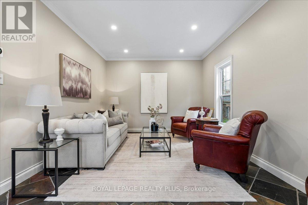 34 Theobalds Circle, Richmond Hill, Ontario  L4C 9C6 - Photo 7 - N13097954