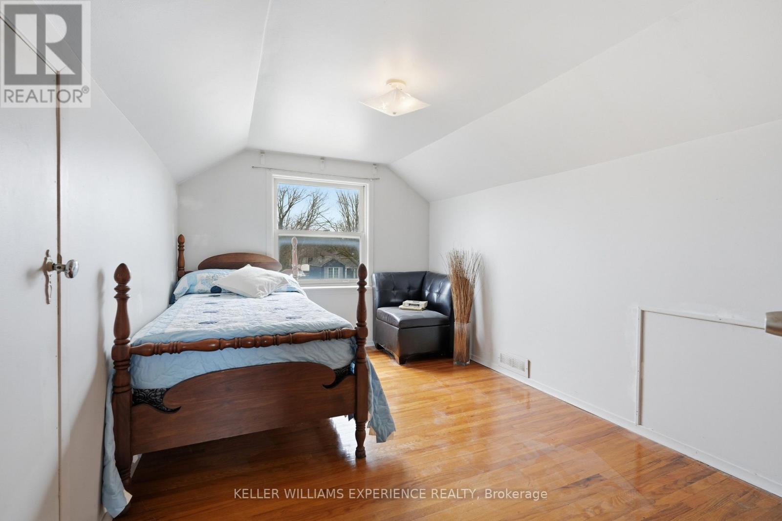 98 Donald Street, Barrie, Ontario  L4N 1E3 - Photo 16 - S13097834