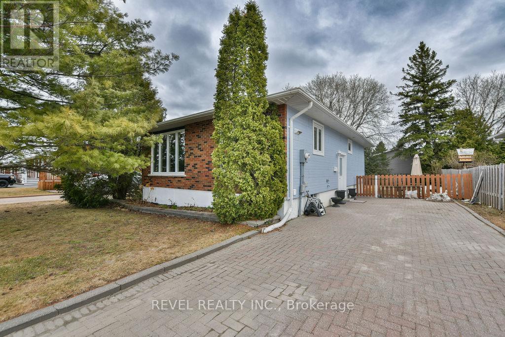 100 BROCK AVENUE, Timmins, Ontario