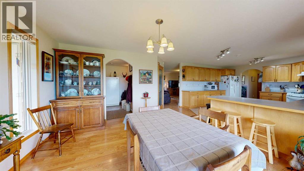 18320 Twp 39-0, Botha, Alberta  T0C 2L0 - Photo 12 - A2236905