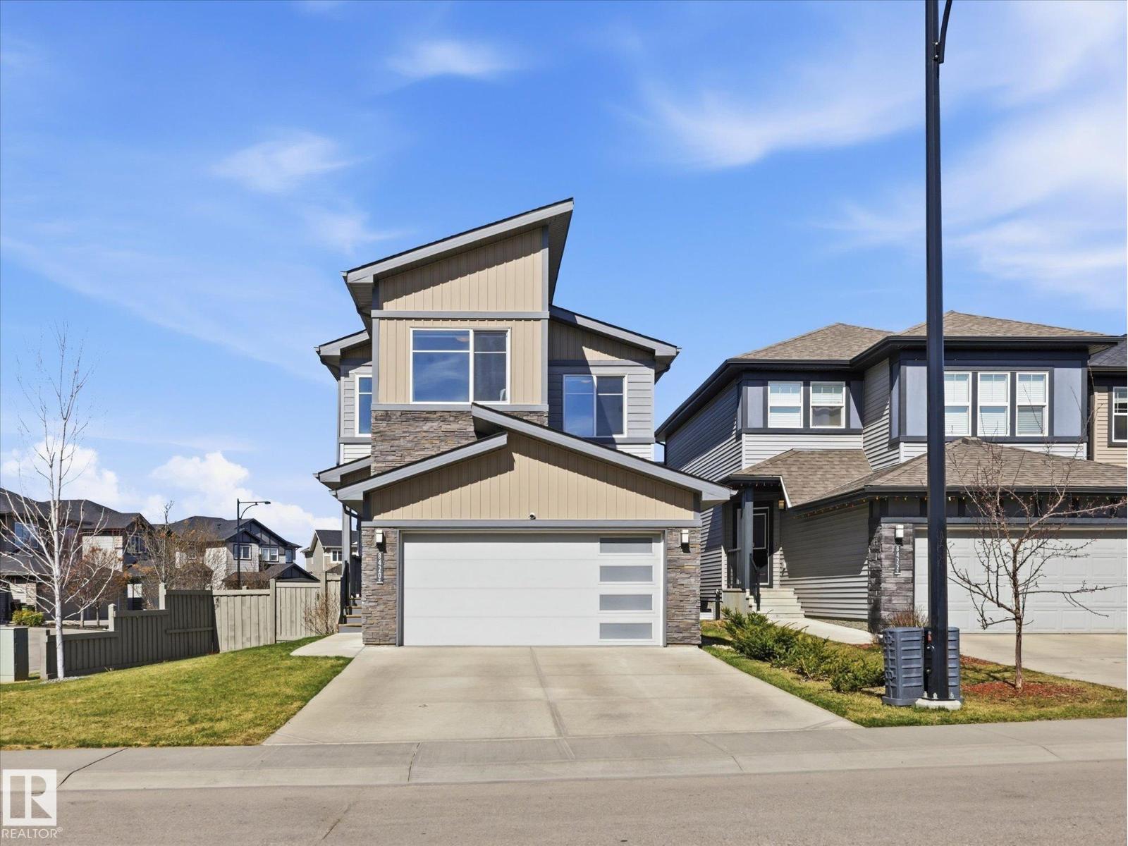 8420 CUSHING CT SW, edmonton, Alberta