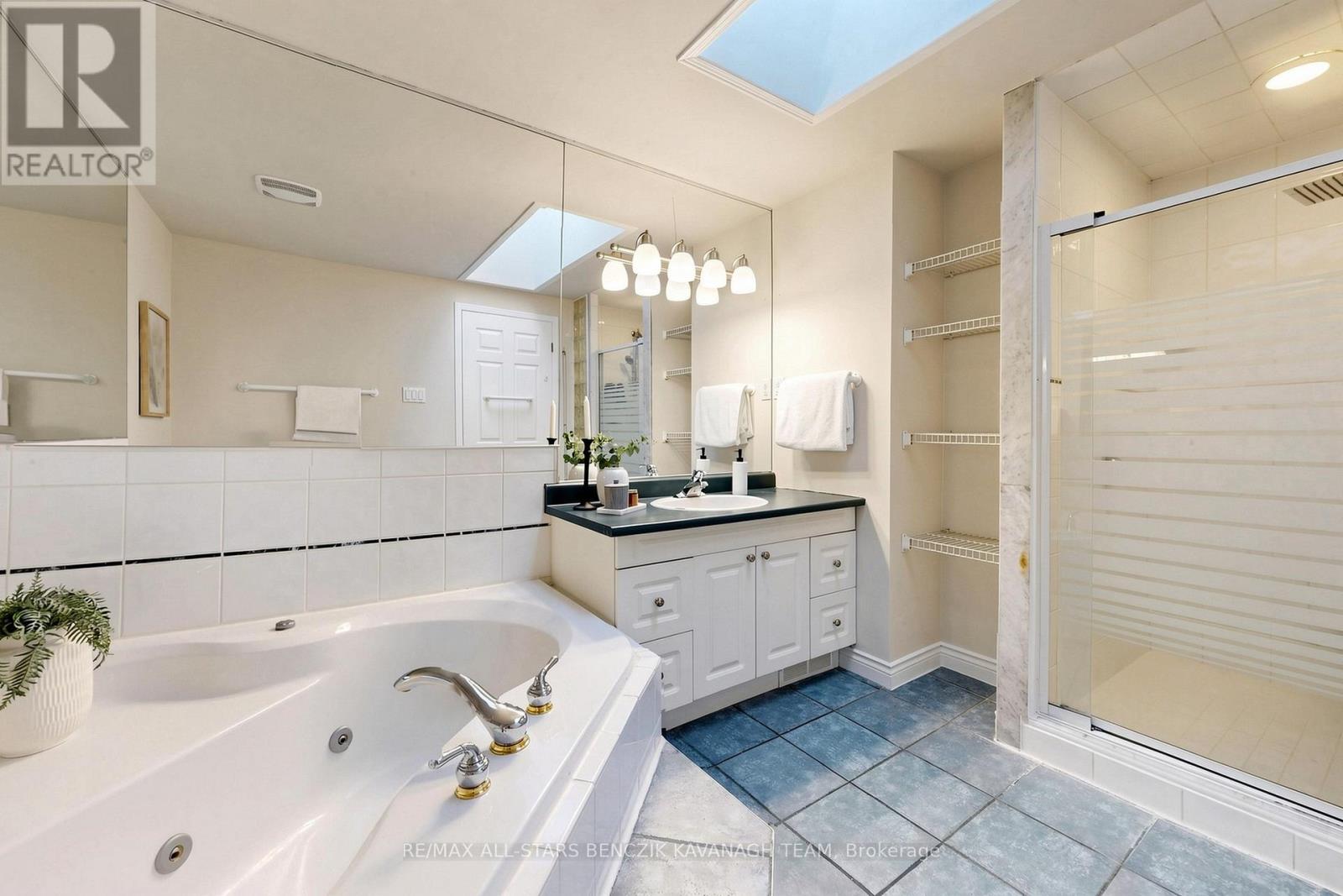 215 Fincham Avenue, Markham, Ontario  L3P 4B4 - Photo 22 - N13095540