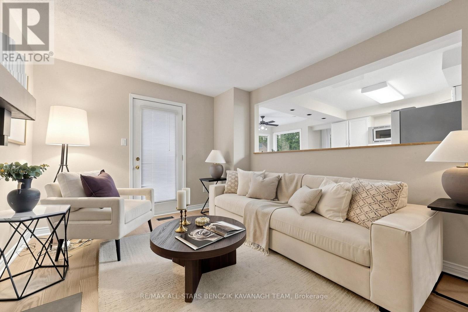 215 Fincham Avenue, Markham, Ontario  L3P 4B4 - Photo 6 - N13095540