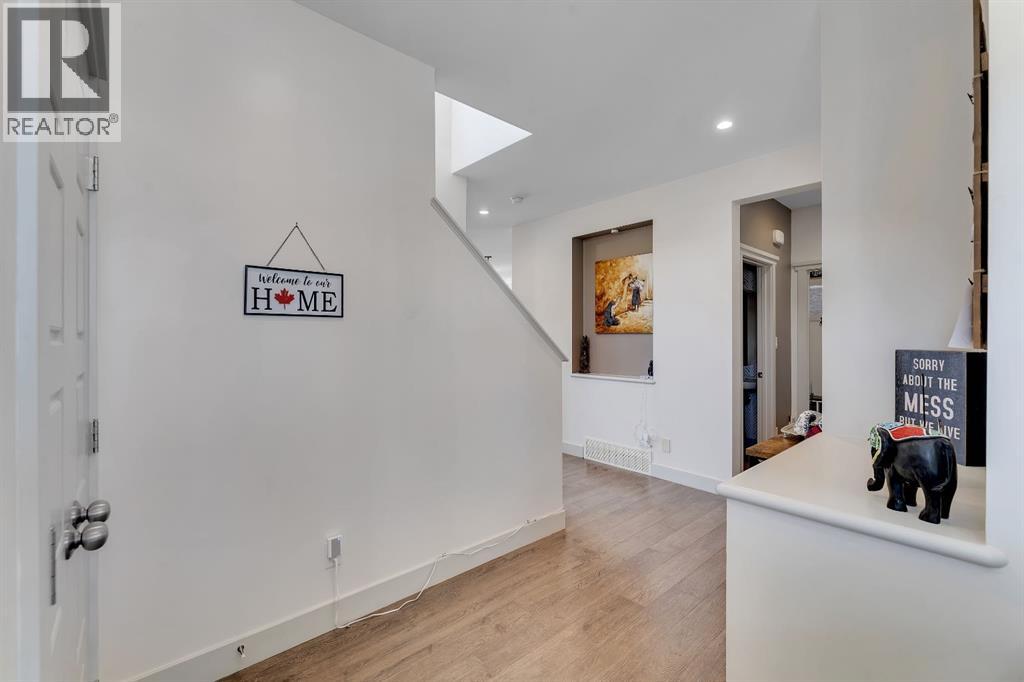 49 Marquis Grove Se, Calgary, Alberta  T3M 1M5 - Photo 4 - A2306452