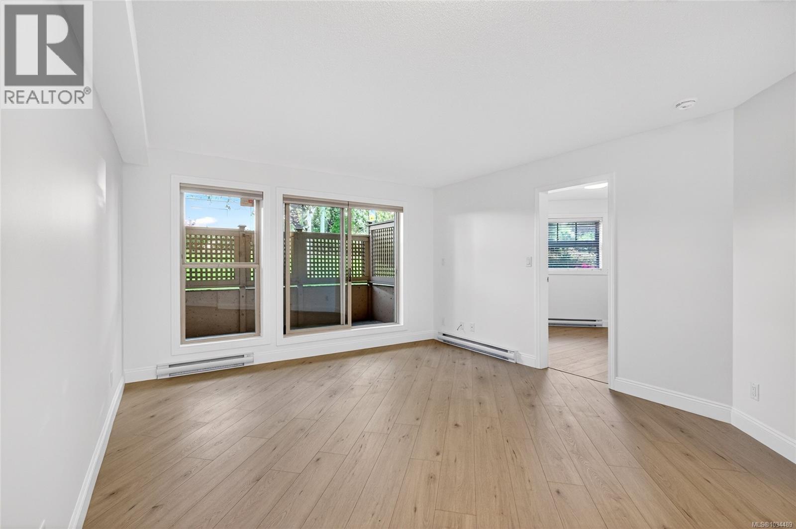 108 2560 Wark St, Victoria, British Columbia  V8T 4G8 - Photo 6 - 1034489