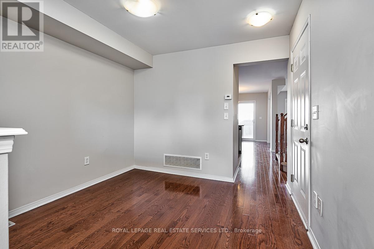 3221 Sharp Road, Burlington, Ontario  L7M 0H7 - Photo 4 - W13097802