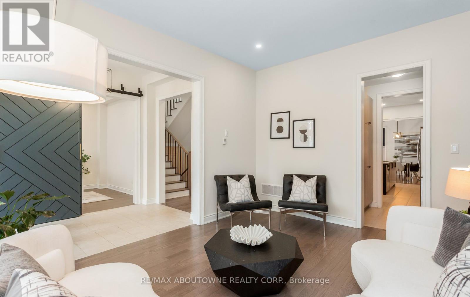 3294 Millicent Avenue, Oakville, Ontario  L6H 0V9 - Photo 7 - W13097830