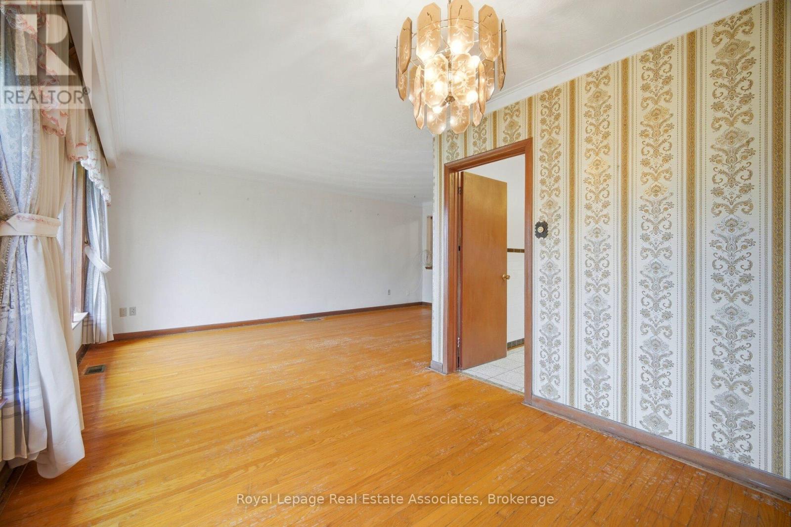 193 Kingsview Boulevard, Toronto, Ontario  M9R 1V7 - Photo 14 - W13097872