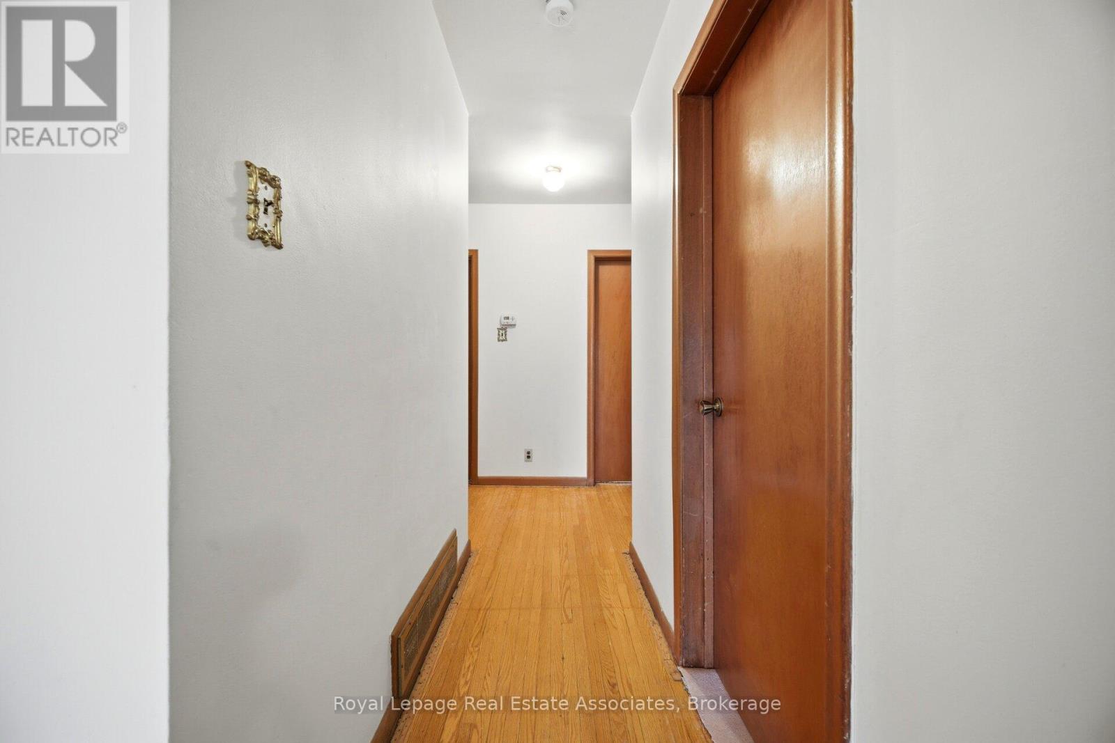 193 Kingsview Boulevard, Toronto, Ontario  M9R 1V7 - Photo 20 - W13097872