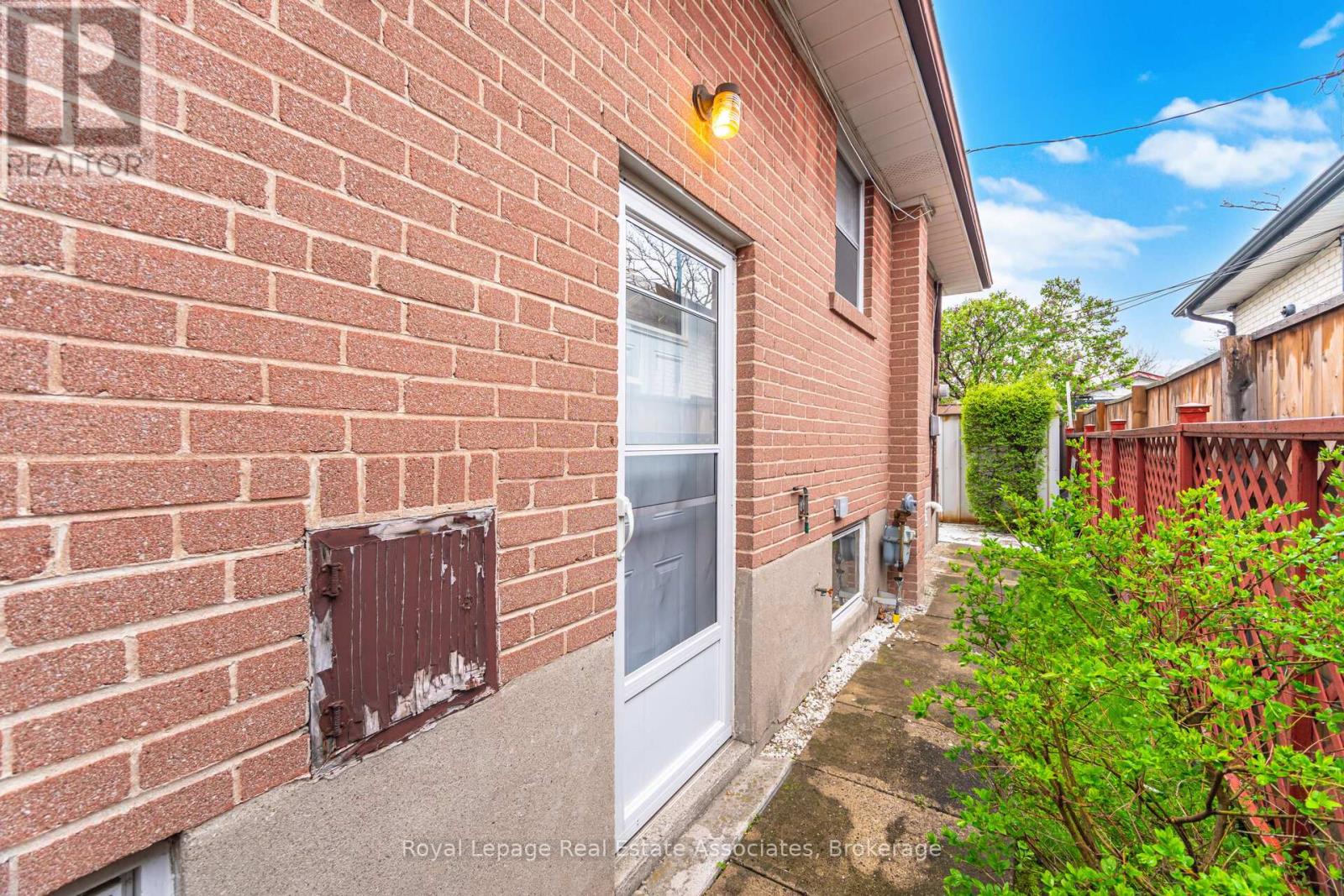193 Kingsview Boulevard, Toronto, Ontario  M9R 1V7 - Photo 46 - W13097872