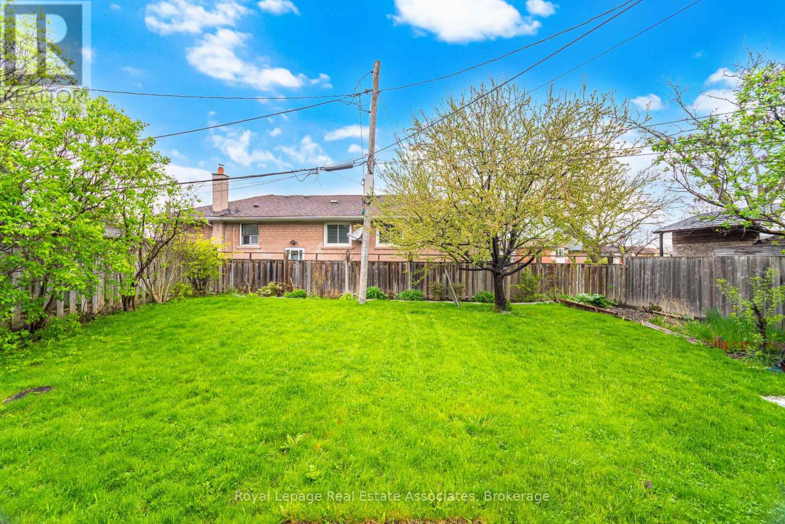 193 Kingsview Boulevard, Toronto, Ontario  M9R 1V7 - Photo 47 - W13097872