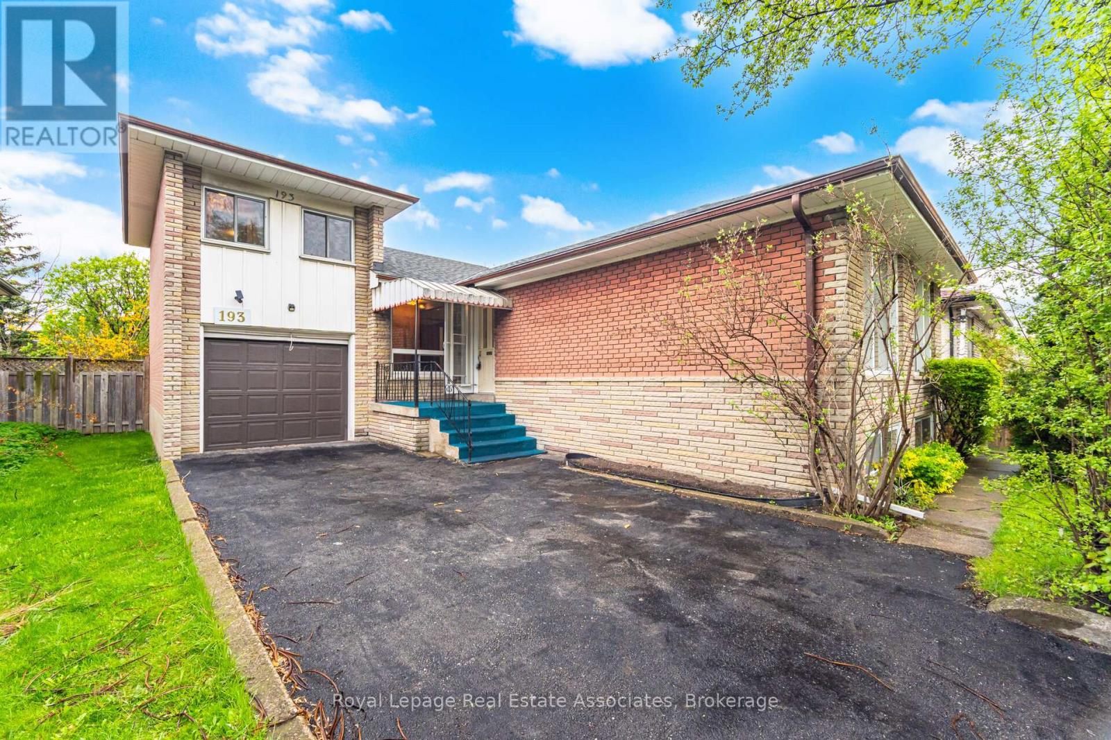 193 Kingsview Boulevard, Toronto, Ontario  M9R 1V7 - Photo 5 - W13097872