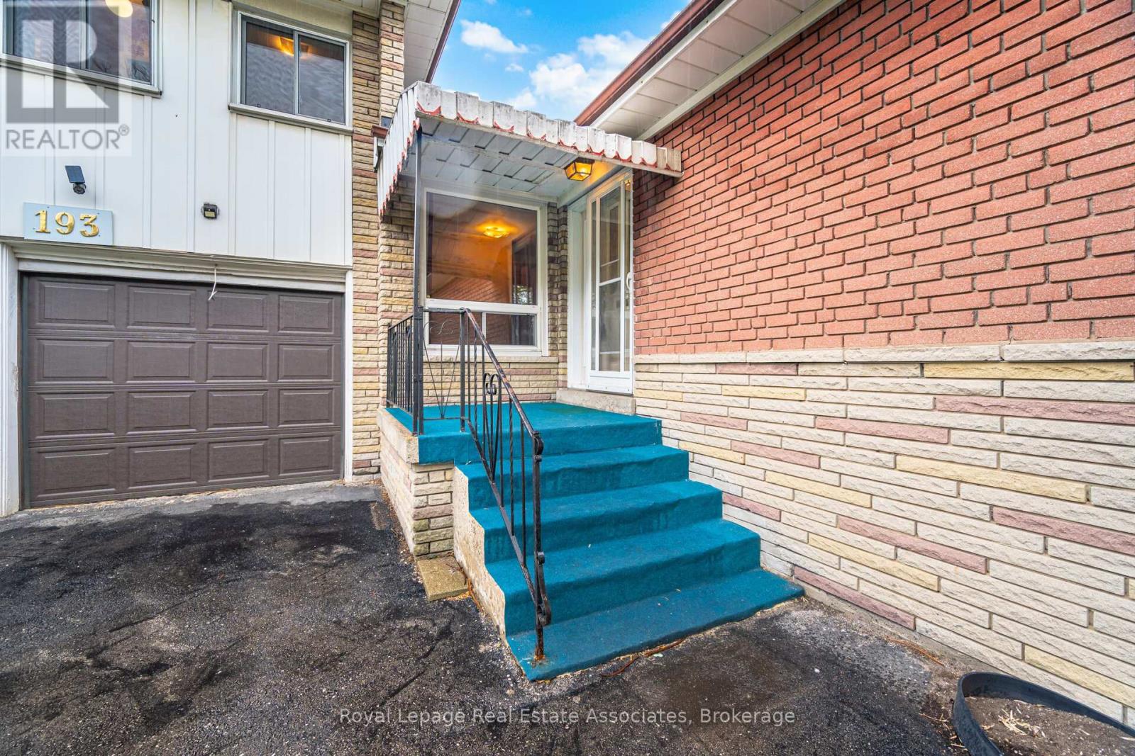193 Kingsview Boulevard, Toronto, Ontario  M9R 1V7 - Photo 6 - W13097872