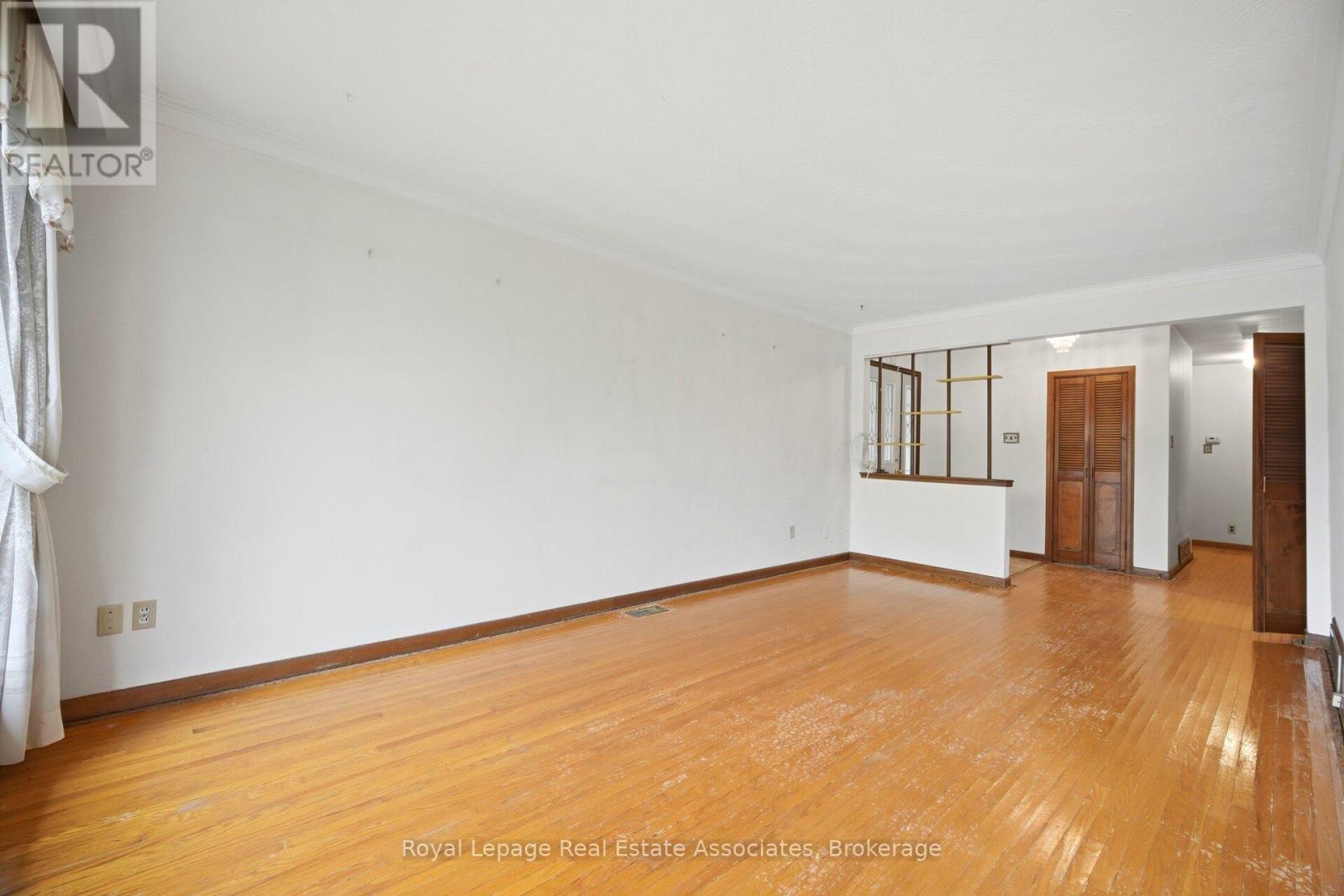 193 Kingsview Boulevard, Toronto, Ontario  M9R 1V7 - Photo 9 - W13097872