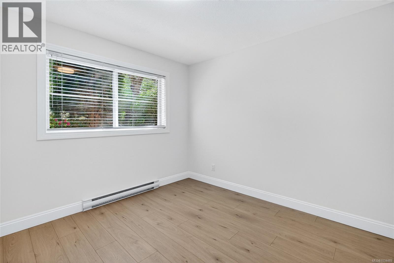 108 2560 Wark St, Victoria, British Columbia  V8T 4G8 - Photo 21 - 1034489