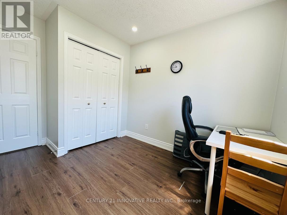 B - 25 Griffiths Dr Drive, Brant, Ontario  N3L 4B7 - Photo 8 - X13085886