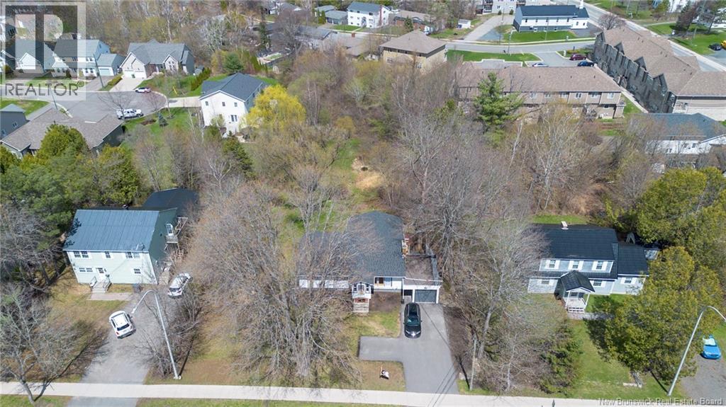559 Montgomery Street, Fredericton, New Brunswick  E3B 2X6 - Photo 2 - NB138189