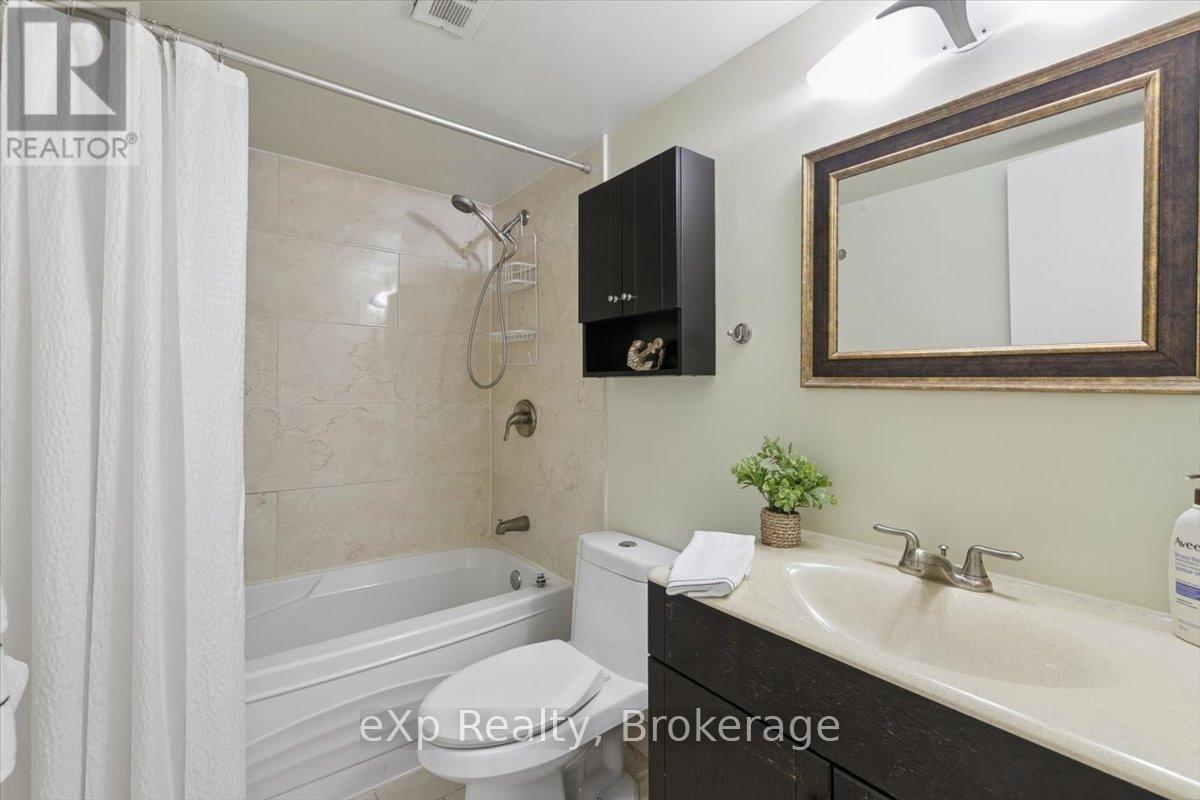 403 - 39 Stavebank Road N, Mississauga, Ontario  L5G 4N7 - Photo 13 - W13098200