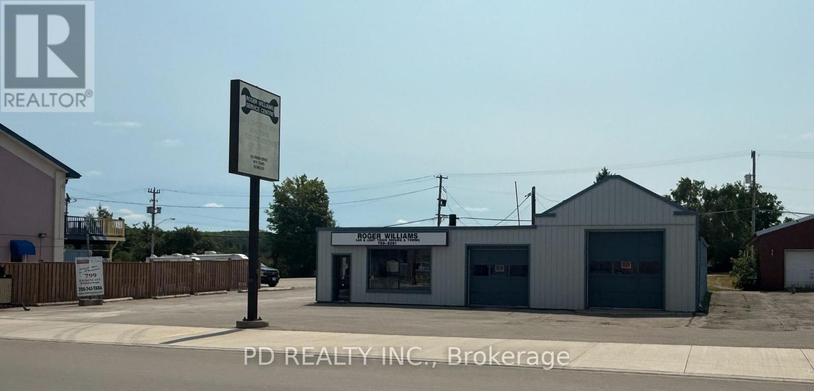 40 KING STREET E, Kawartha Lakes, Ontario