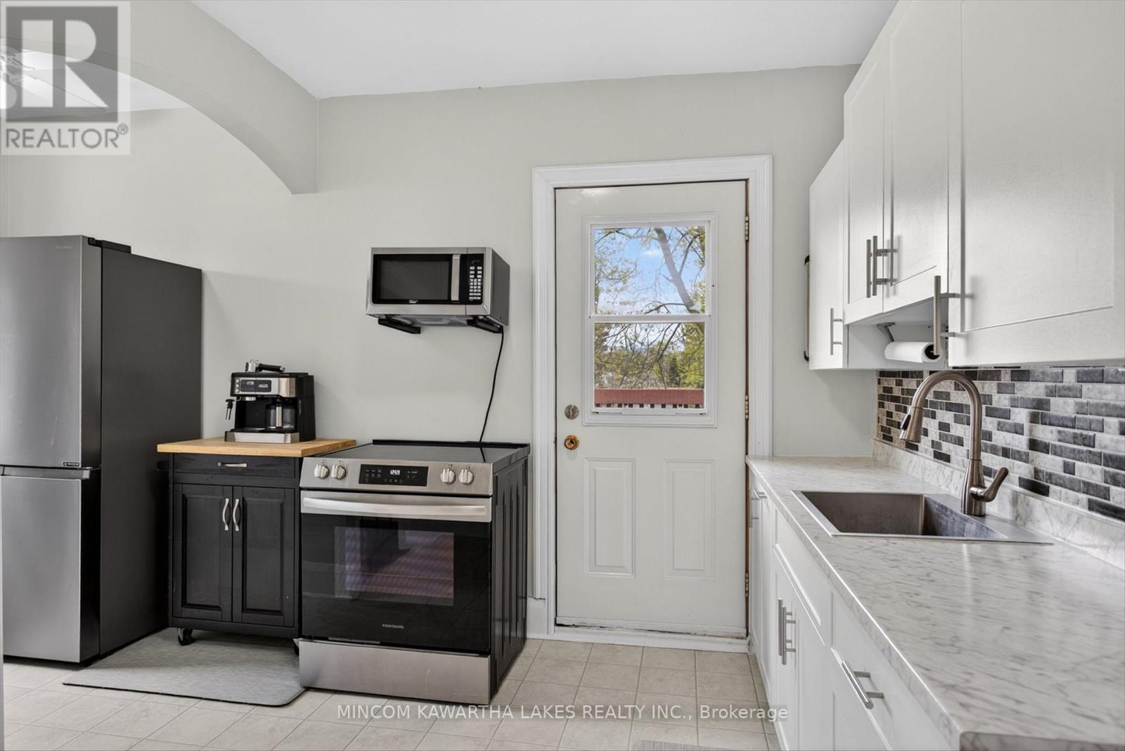 238 Mcfarlane Street, Peterborough, Ontario  K9H 1K3 - Photo 11 - X13098216