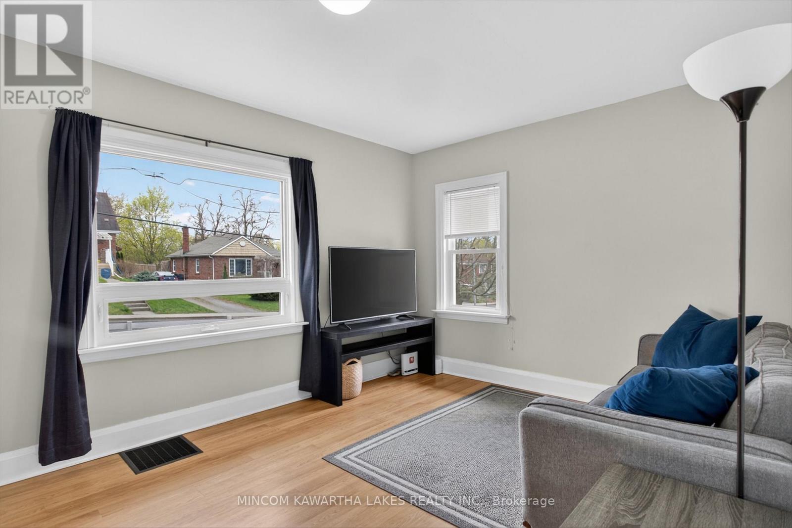 238 Mcfarlane Street, Peterborough, Ontario  K9H 1K3 - Photo 9 - X13098216