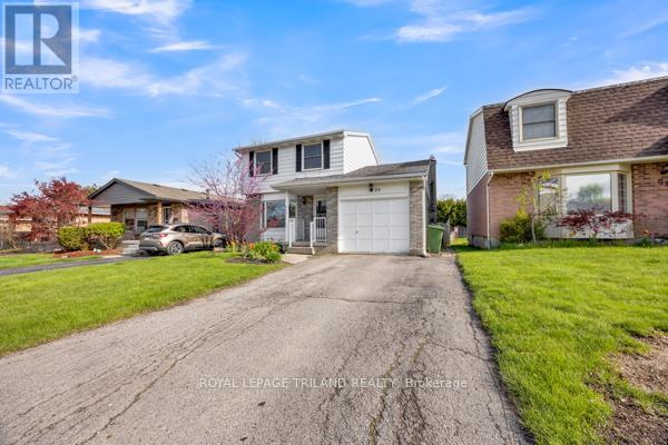 59 Vanier Place, St. Thomas, Ontario  N5R 5S4 - Photo 1 - X13098062